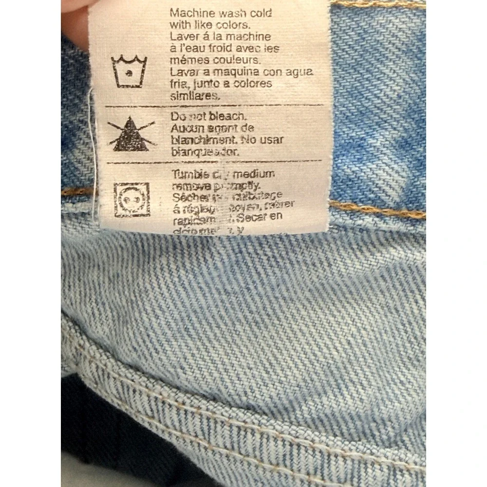 Carhartt some stitching